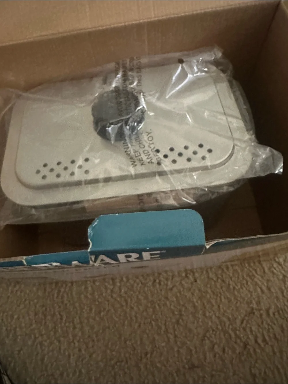 Farberware White and Teal 1.1-Liter Deep Fryer